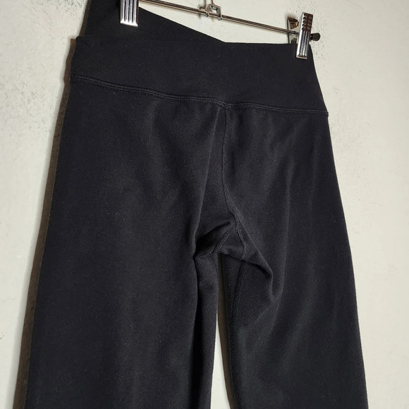 Lululemon Astro Crop black long 14" shorts, black size 2. - Picture 8 of 16